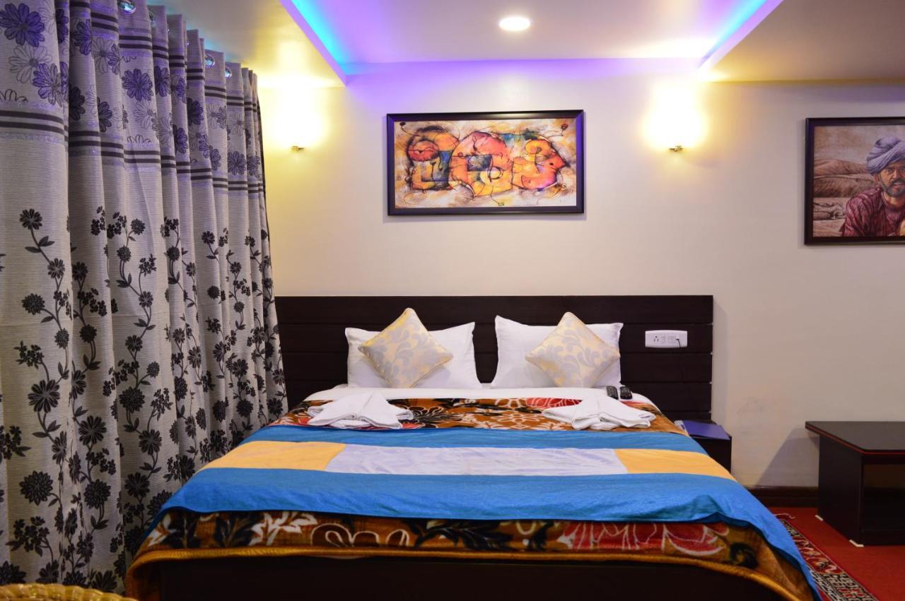 Golden Dolma Hotel Darjeeling  Bagian luar foto